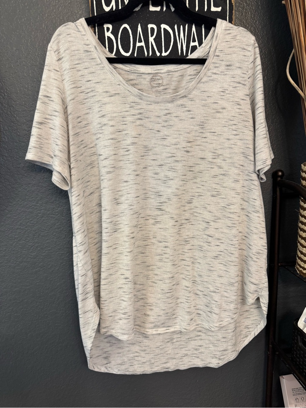 Maurices Casual Heathered White Short-Sleeve Women’s Top. XXL